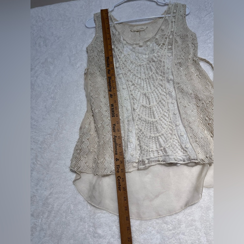 A'reve Layered Crochet Floral Lace Sleeveless Blouse Cream Ivory size Small - Picture 8 of 10